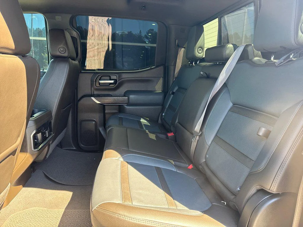 Used 2022 Pacific Blue Metallic GMC 