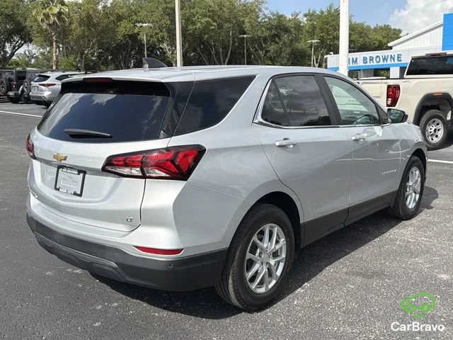 Used 2022 Silver Ice Metallic Chevrolet LT image 4