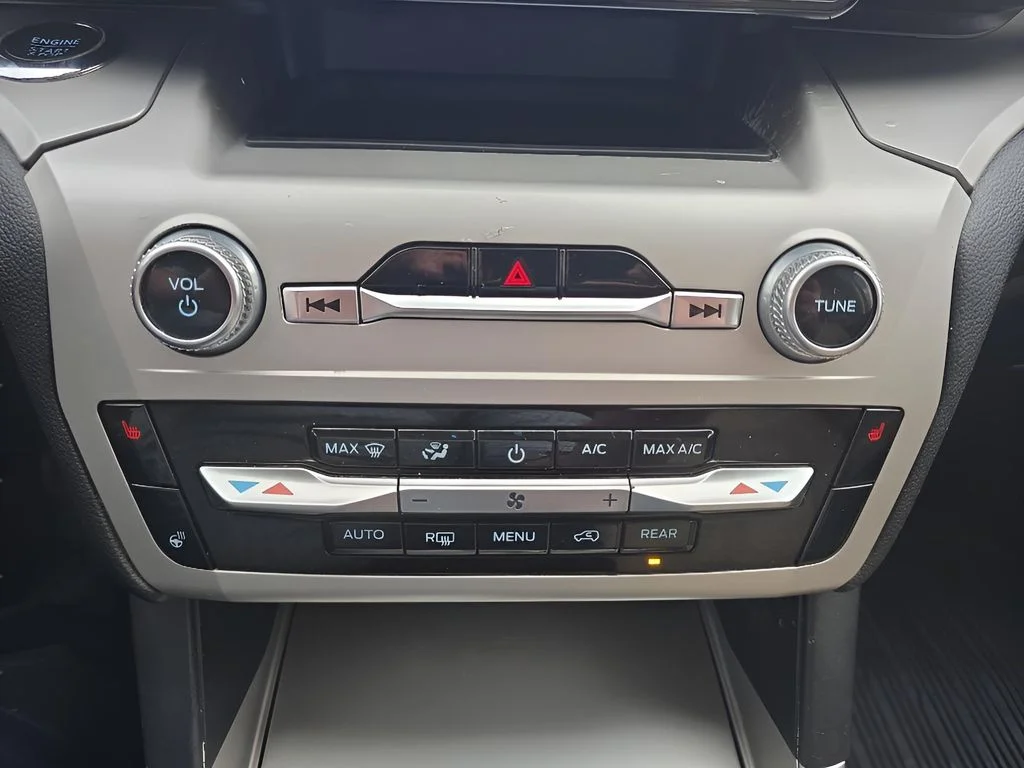 Used 2022 Stone Blue Metallic Ford XLT image 18