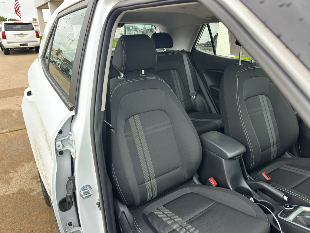 Used 2025 Onyx Black Hyundai SEL image 29