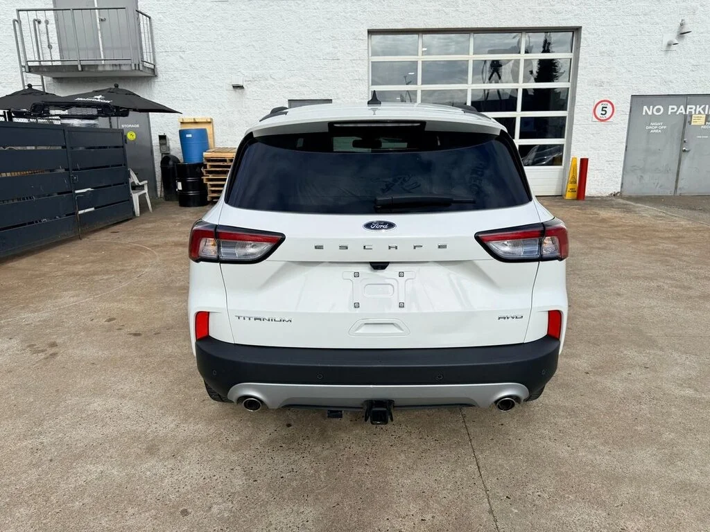 Used 2022 Star White Metallic Tri-Coat Ford Titanium AWD Dilawri Certified   Local BC image 13