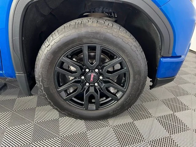 Used 2022 Blue Metallic GMC Elevation image 46