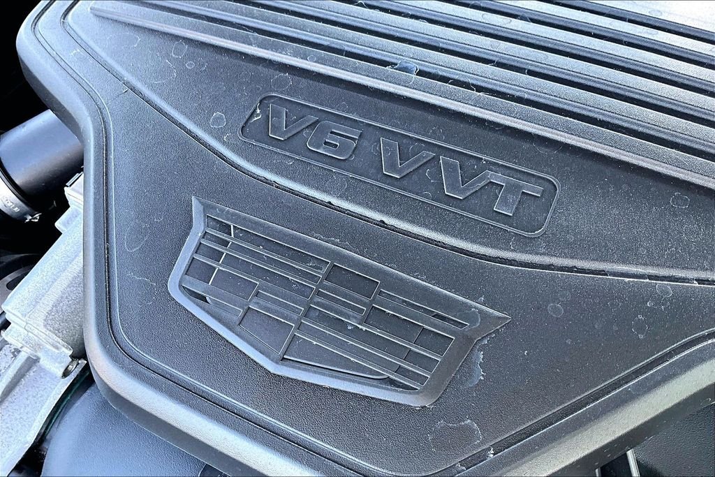 Used 2025 Silver Cadillac Premium Luxury image 35