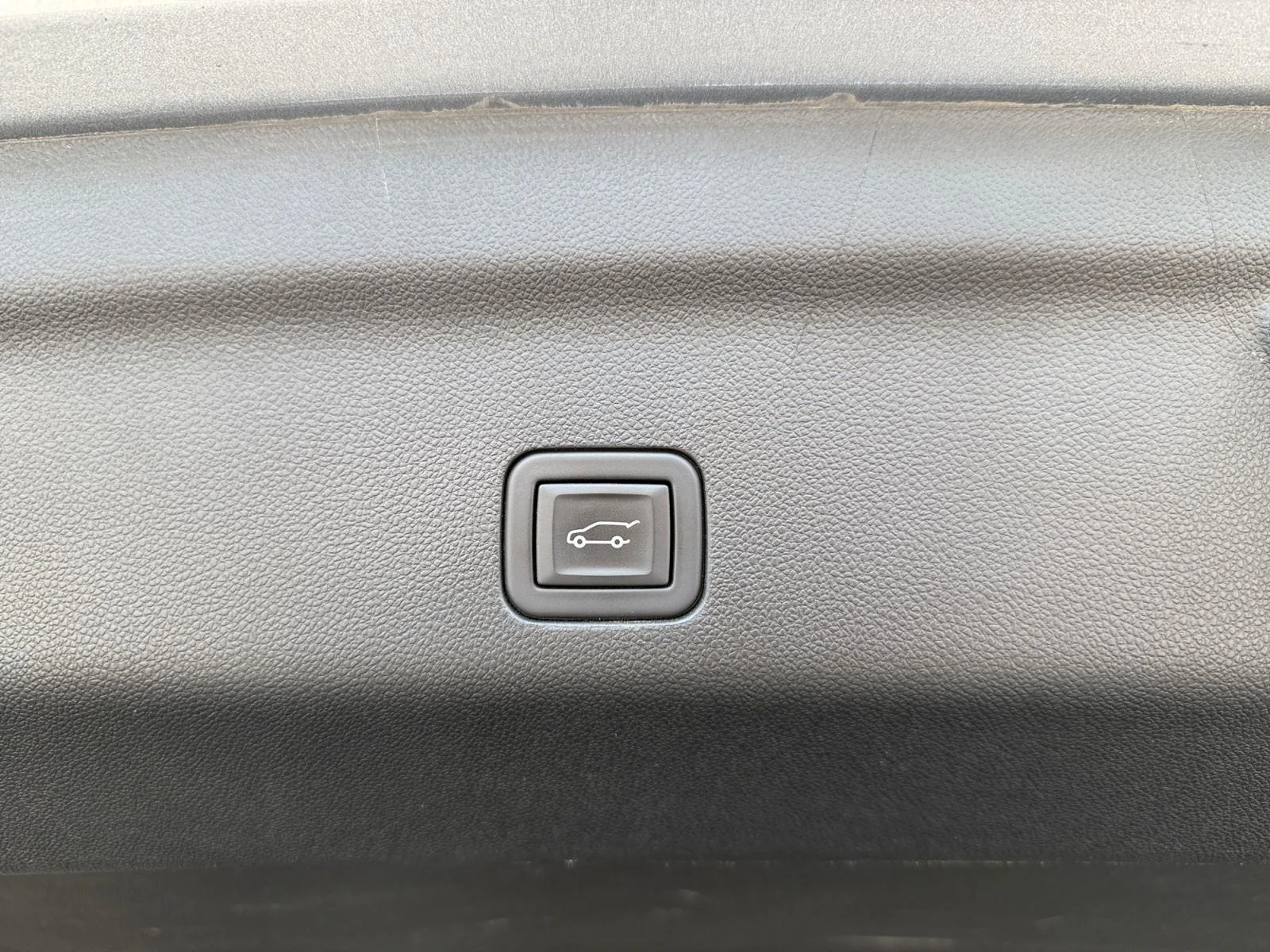 Used 2023 Sterling Gray Metallic Chevrolet Premier image 24