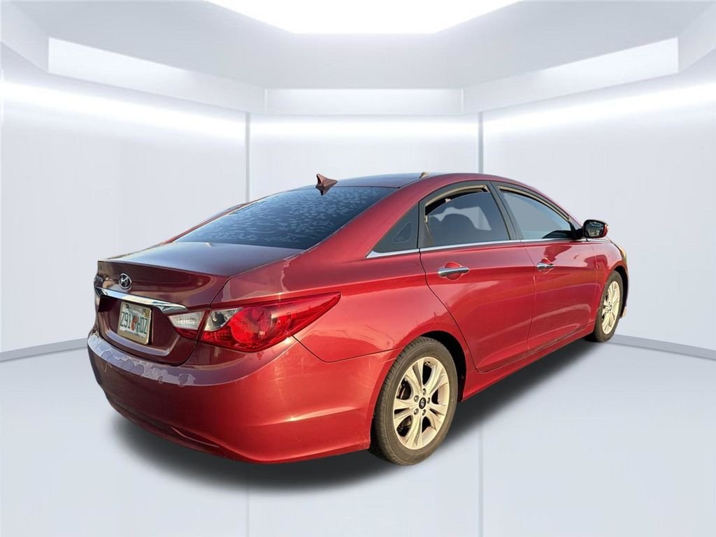 Used 2011 Red Hyundai Limited image 22
