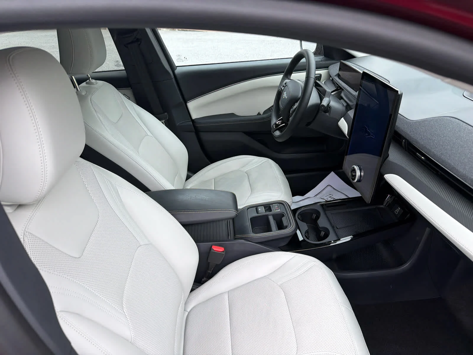 Used 2025 Red Ford Premium image 3
