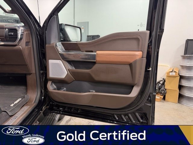 Certified Used 2025 Agate Black Metallic Ford King Ranch image 29