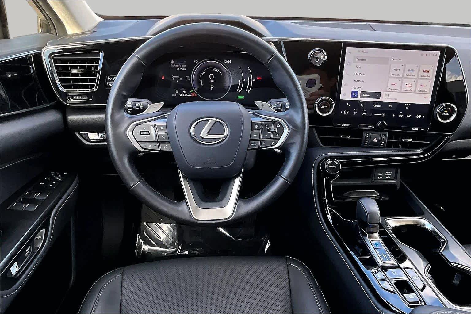 Used 2023 Eminent White Pearl Lexus  image 6
