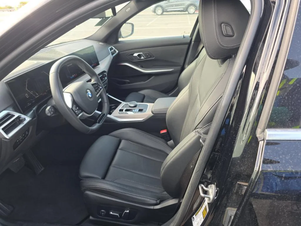 Used 2025 Black BMW 330i image 4