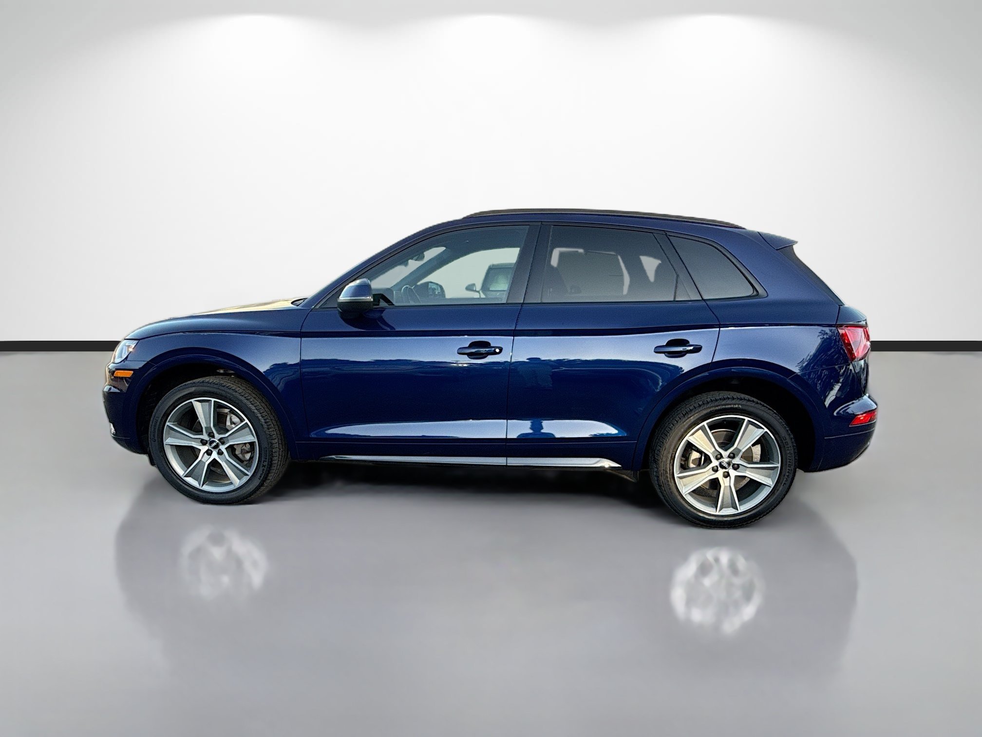 Used 2020 Navarra Blue Metallic Audi Premium Plus image 6