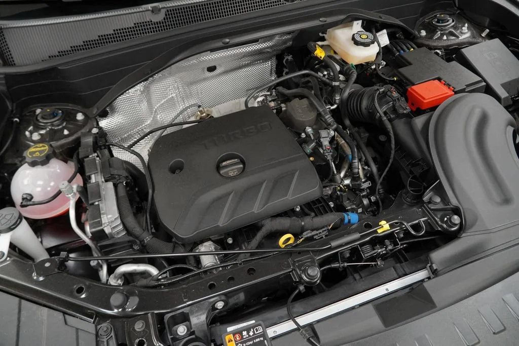 New 2026 Mosaic Black Metallic Chevrolet ACTIV image 40