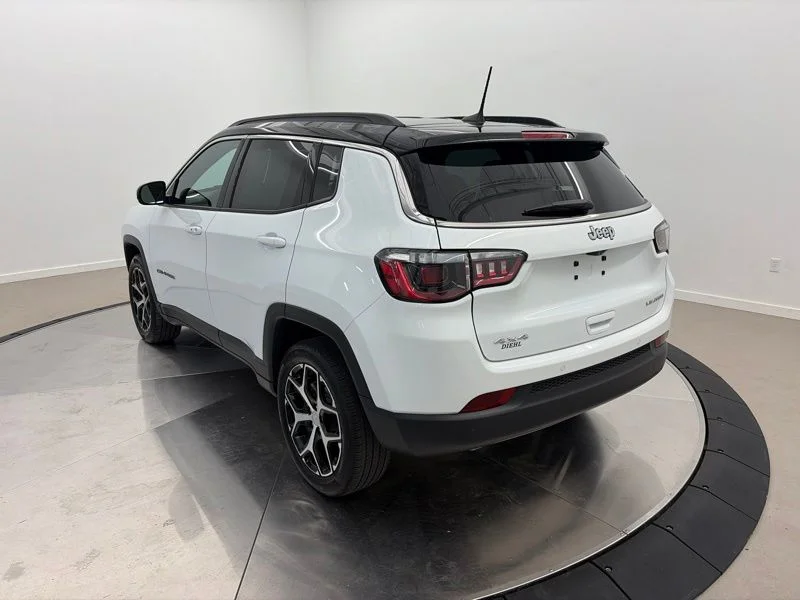 Used 2024 White Jeep Limited image 5