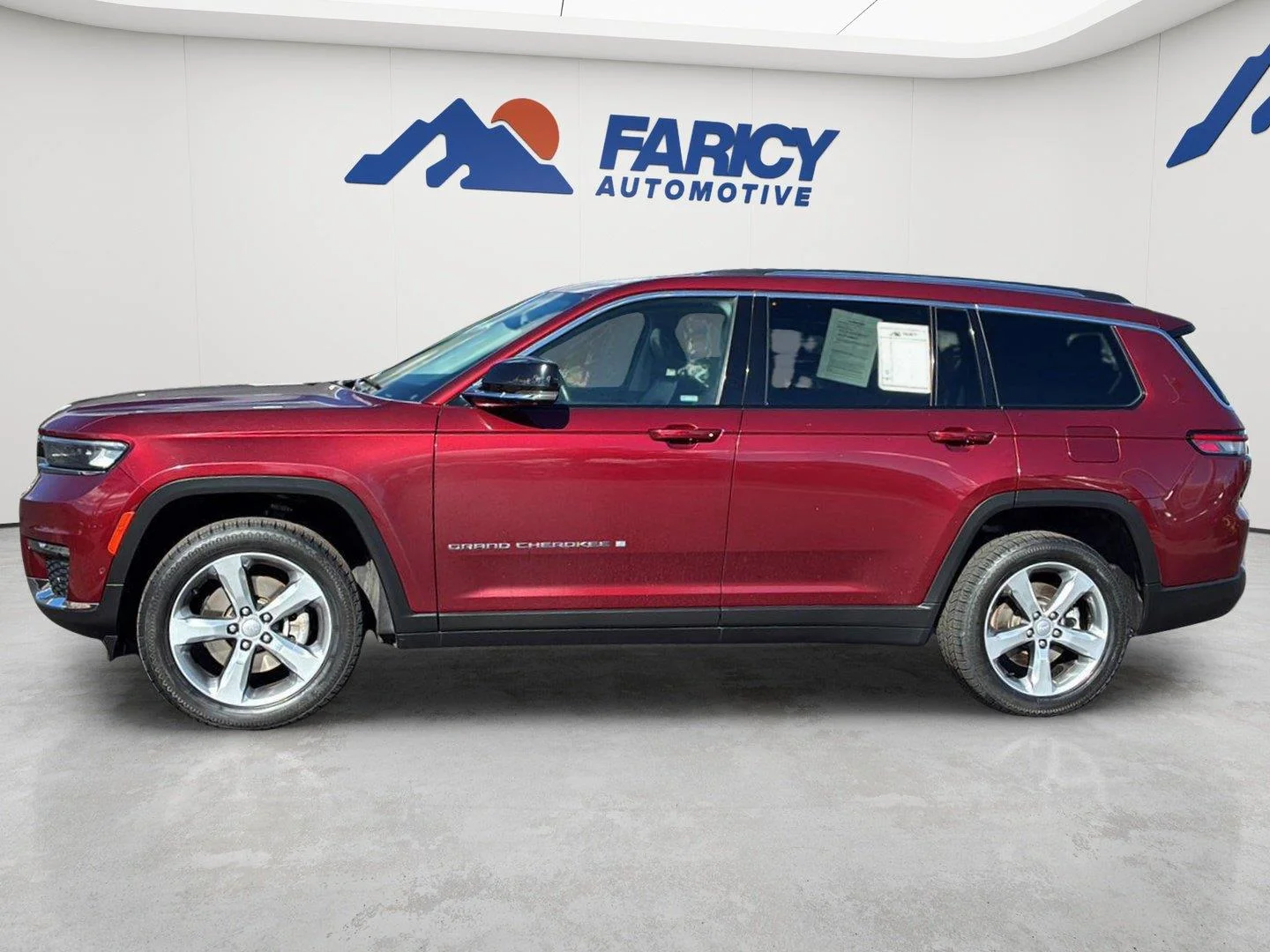 Used 2021 Velvet Red Pearlcoat Jeep Limited image 1
