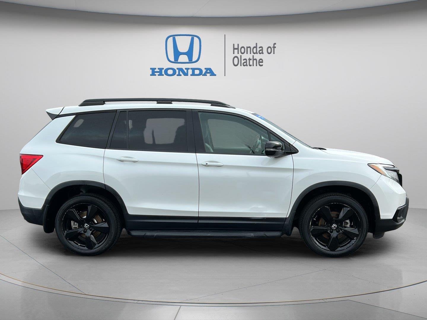 Certified 2021 Honda Passport Elite with VIN 5FNYF8H04MB006279 for sale in Kansas City