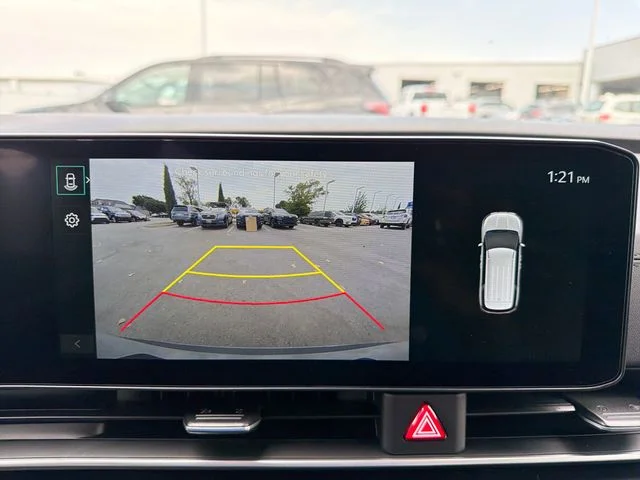 2027 Kia Carnival LX - Photo 13