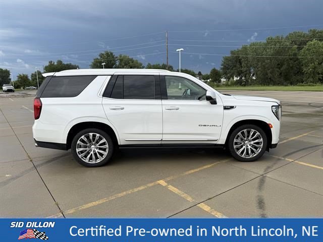 Used 2022 White Frost Tricoat GMC Denali image 3