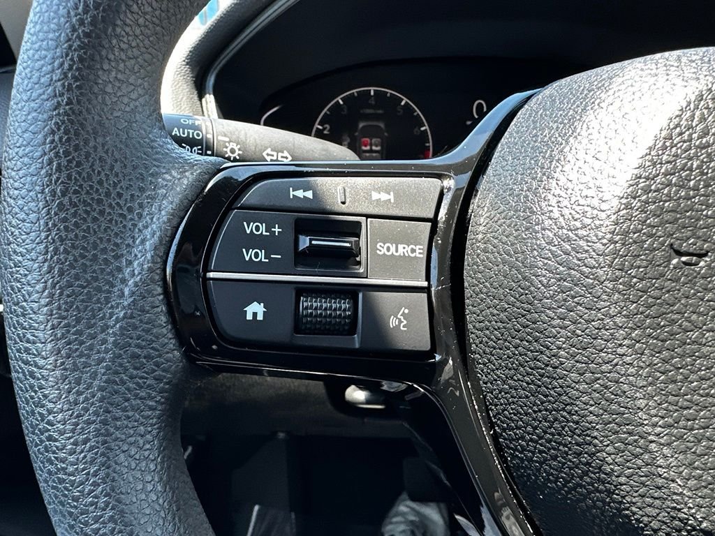 Used 2023 Silver Honda LX image 29