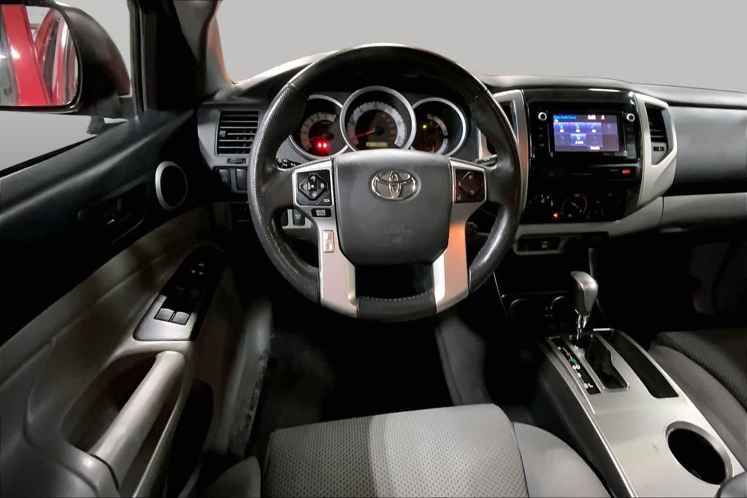 Used 2015 Barcelona Red Metallic Toyota  image 6