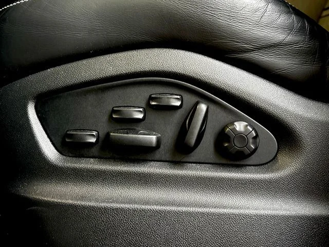 Used 2023 White Porsche Turbo image 31