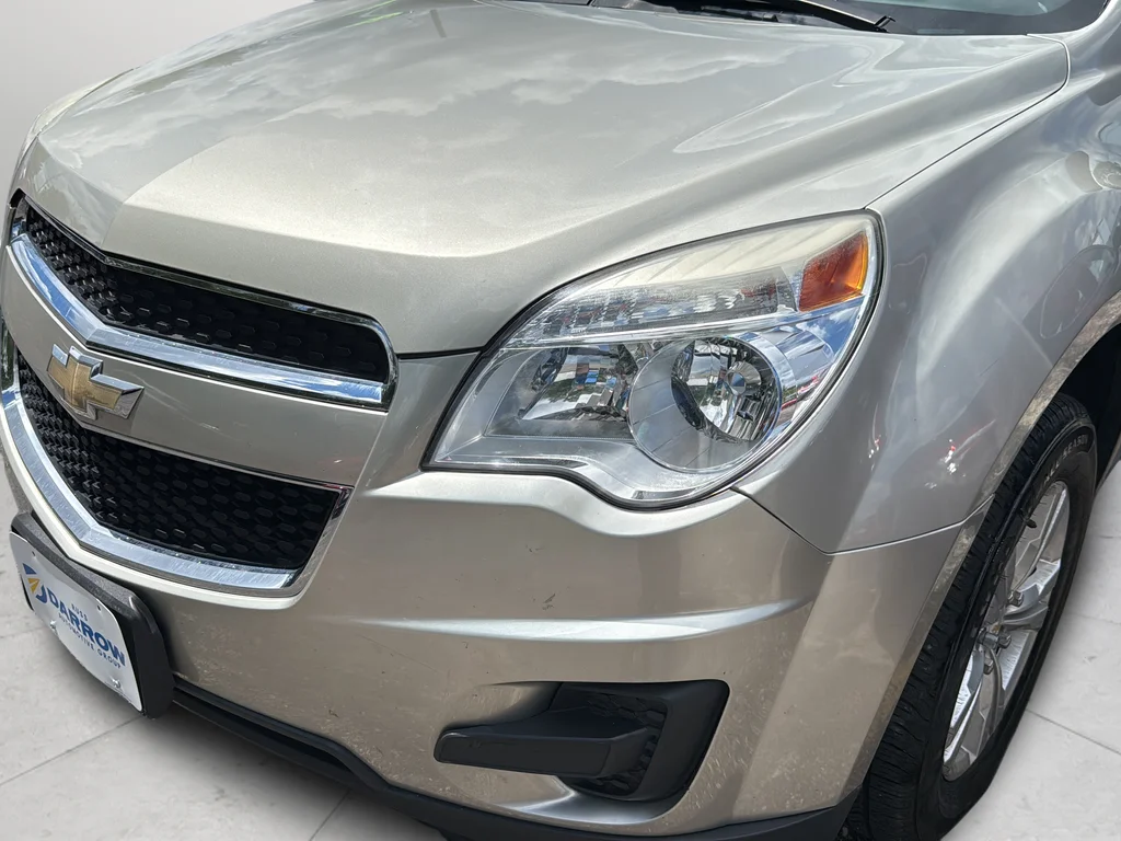 Used 2015 Gold Chevrolet LS image 29