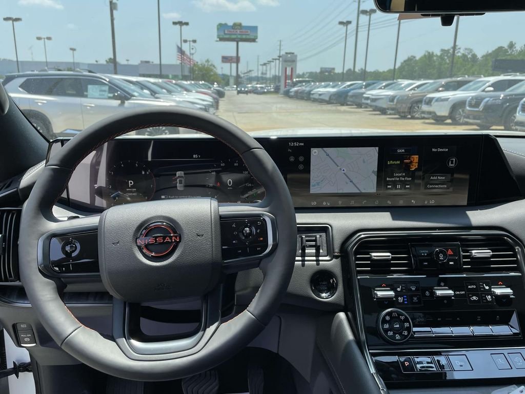 2025 Nissan Armada PRO-4X - Photo 11