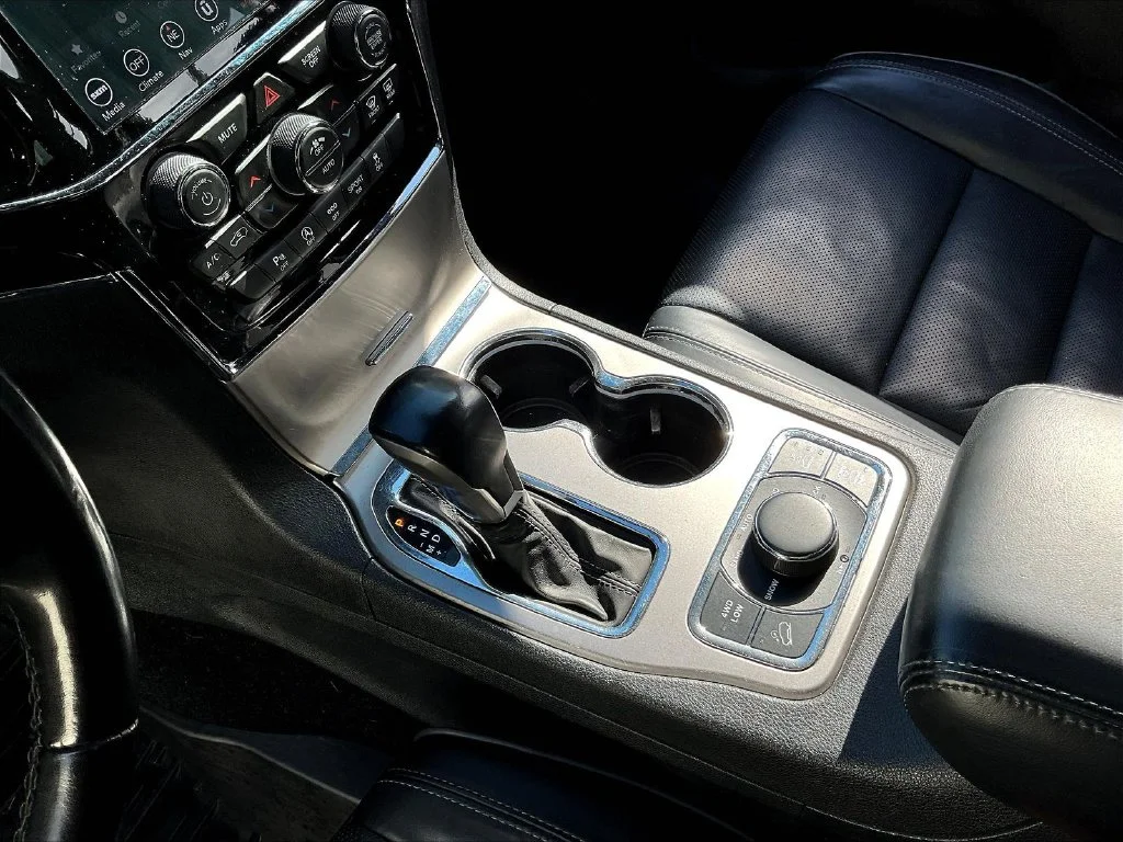 Used 2020 Black Jeep Overland image 20