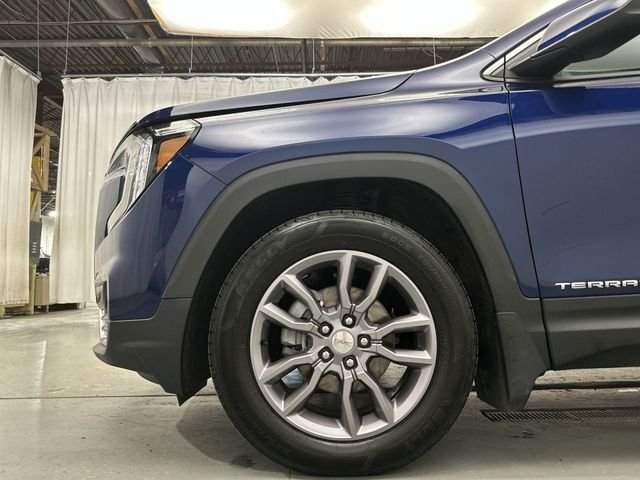 Used 2023 Blue GMC SLT image 21