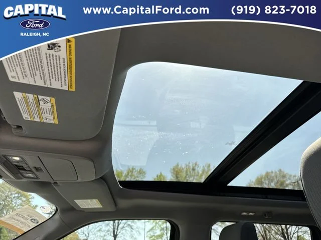 Used 2023  Ford XLT image 24