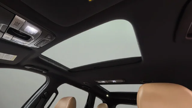 Used 2022 Black Kia SX image 19