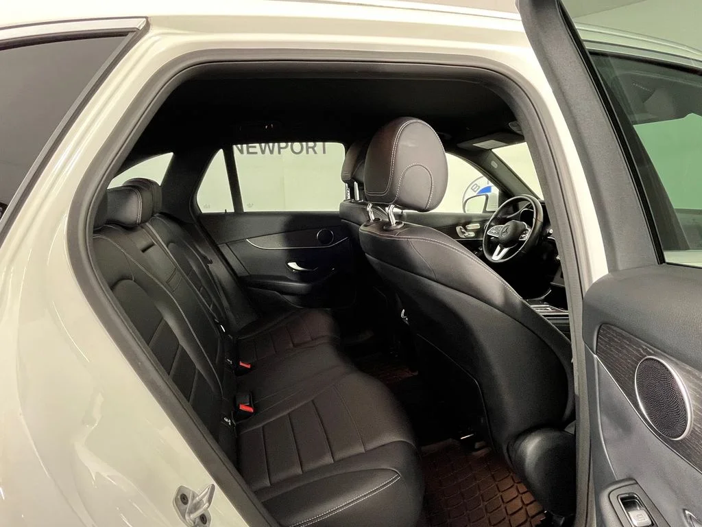 Used 2022  Mercedes-Benz GLC 300 image 20