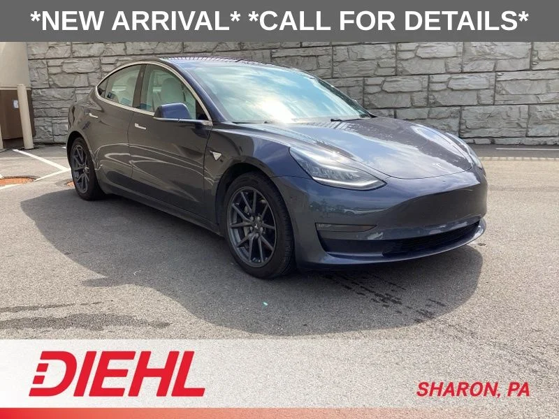 Used 2018 Silver Tesla Long Range image 1