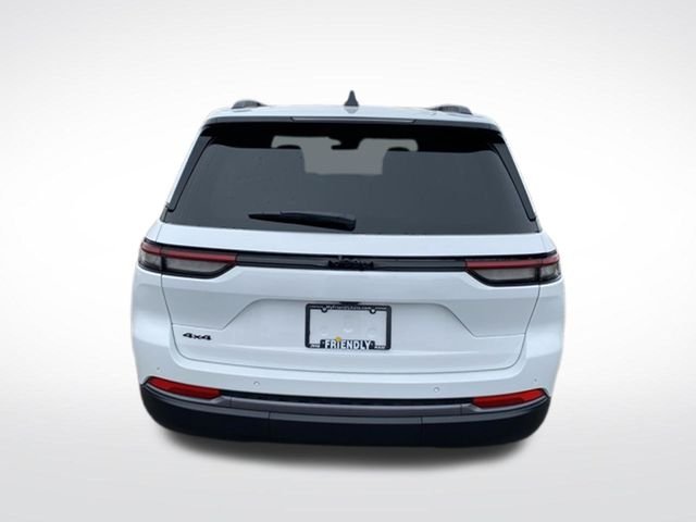 New 2026 White Jeep Altitude image 8