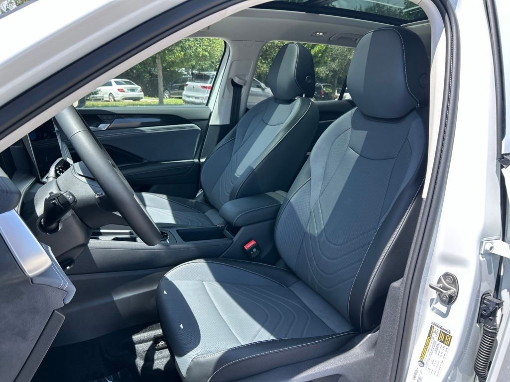 New 2026 White Volkswagen 2.0T SE image 19