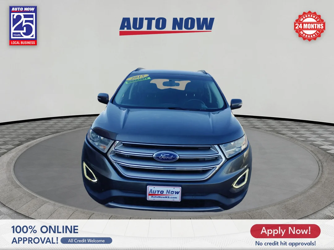 Used 2015 Gray Ford SEL image 2