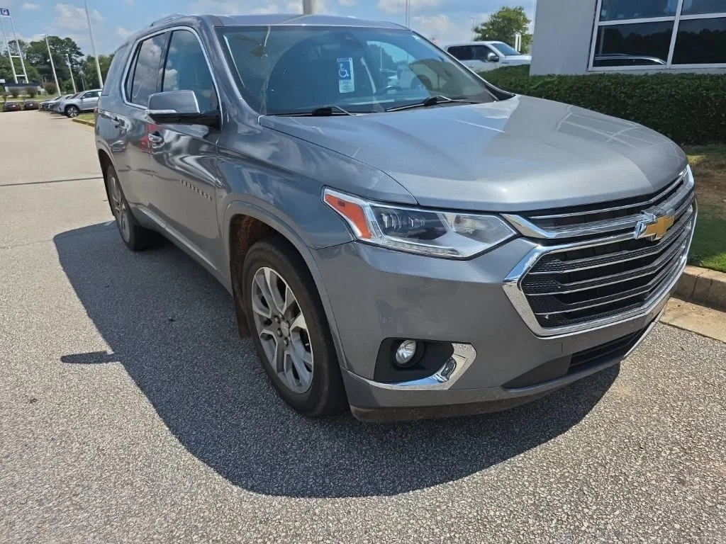 Used 2020 Satin Steel Metallic Chevrolet Premier image 9