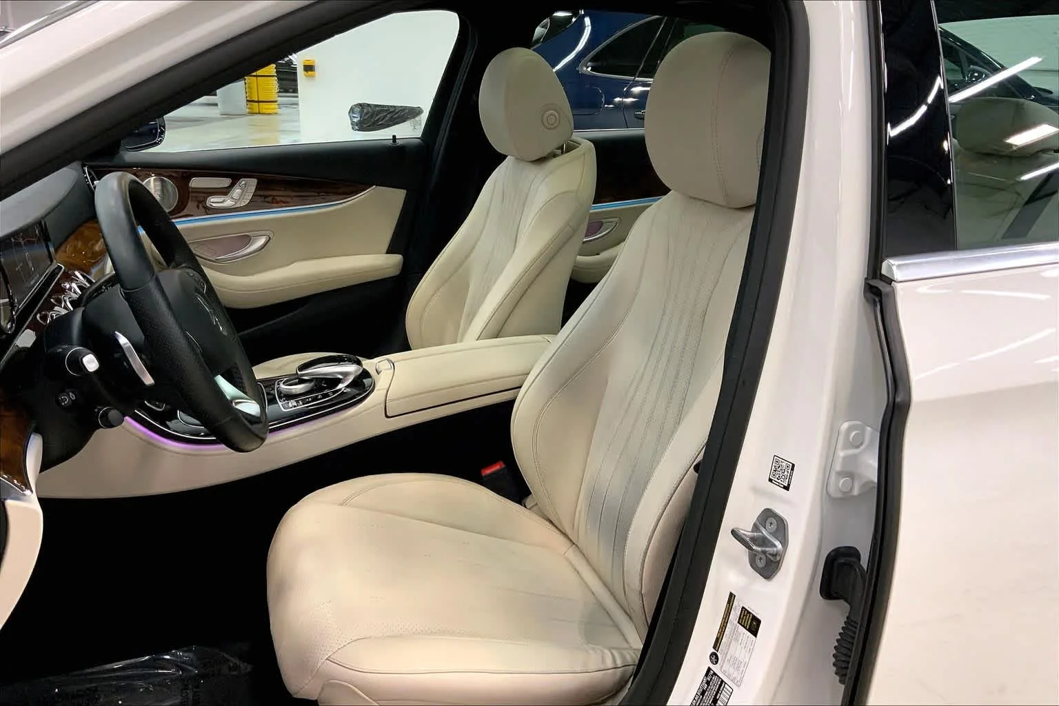 Used 2018 Polar White Mercedes-Benz E 300 image 8