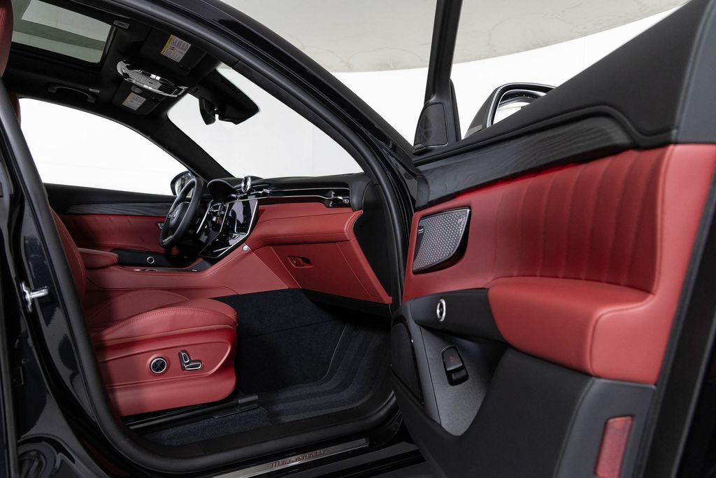 2026 Maserati Grecale Modena V6 - Photo 37