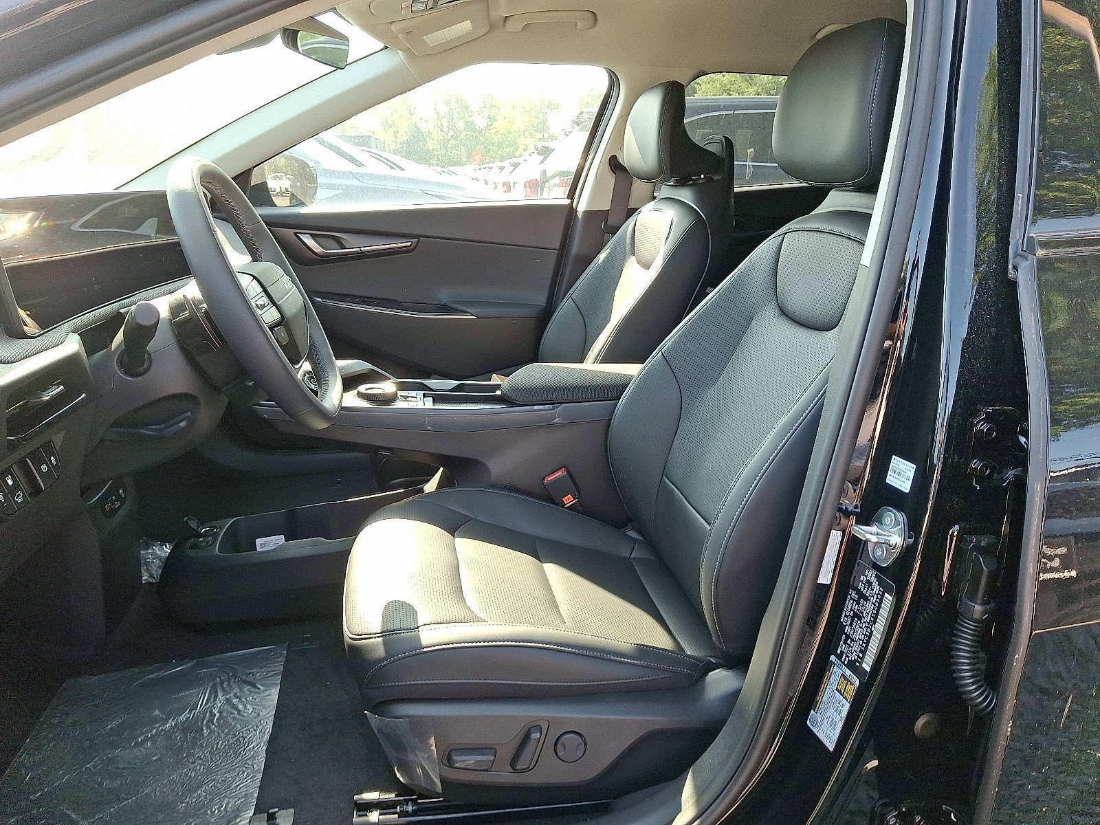 2025 Kia EV6 Wind - Photo 7