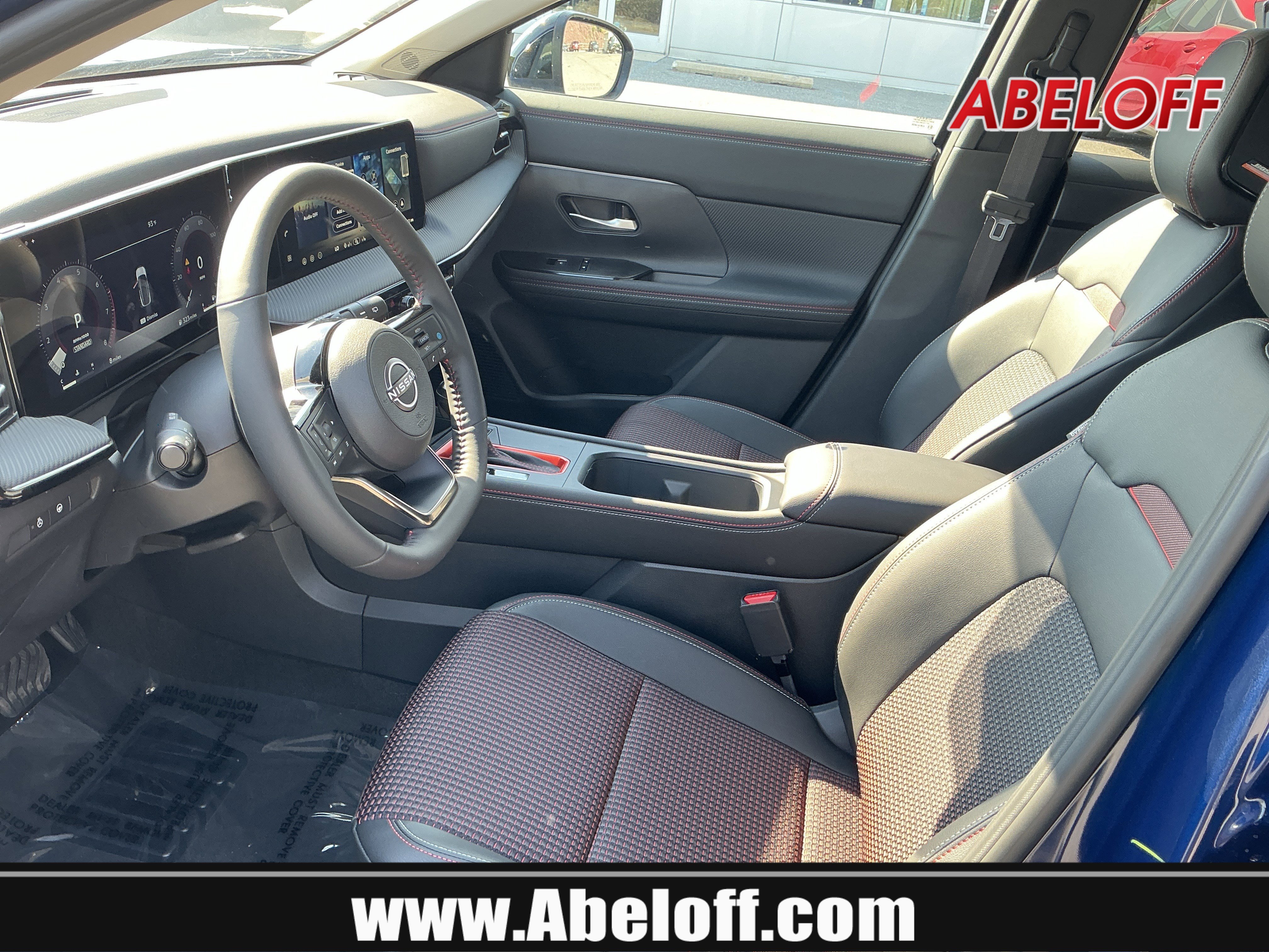 2026 Nissan Kicks 2.0 SR AWD's photo