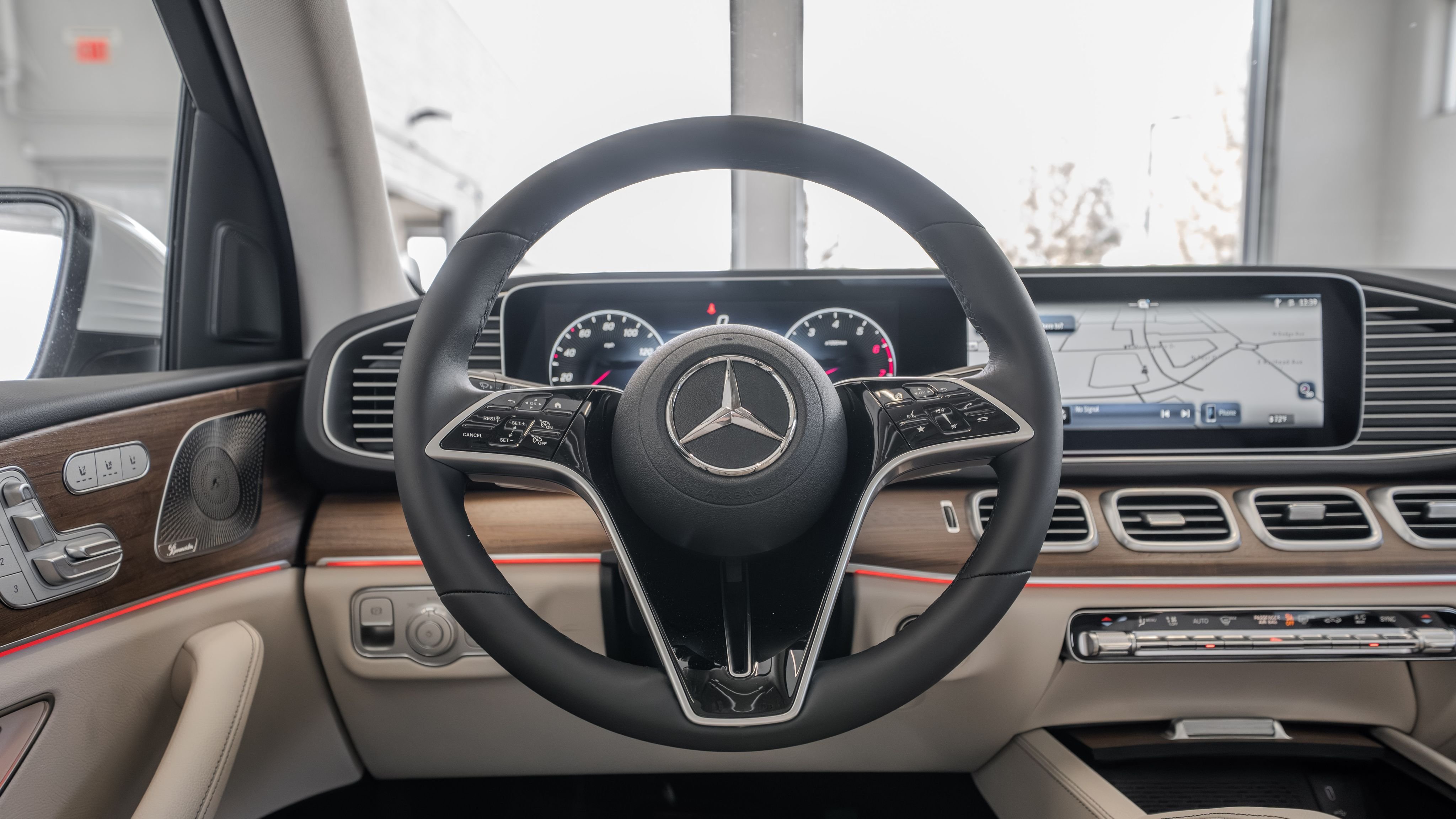 New 2026 Polar White Mercedes-Benz GLE 450 image 9