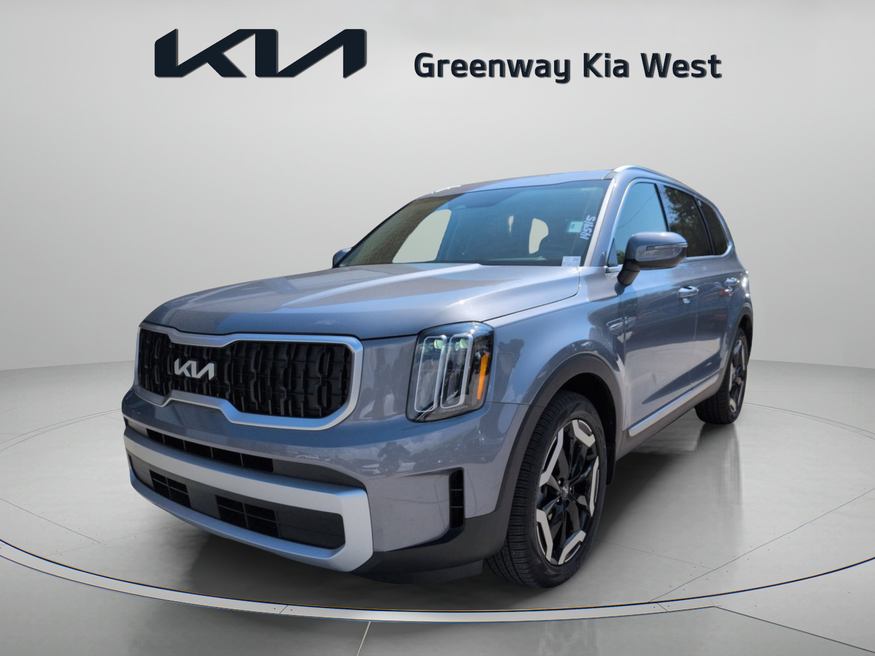 Certified Used 2025 Everlasting Silver Kia EX image 4