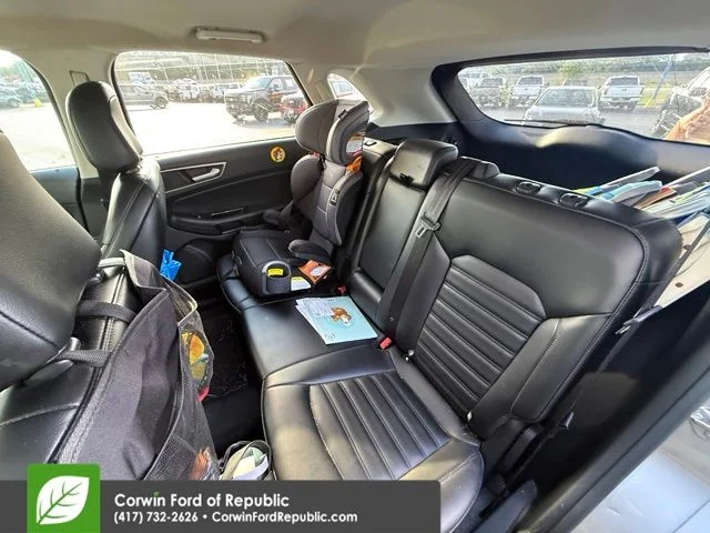 Used 2020 Silver Metallic Ford SEL image 8