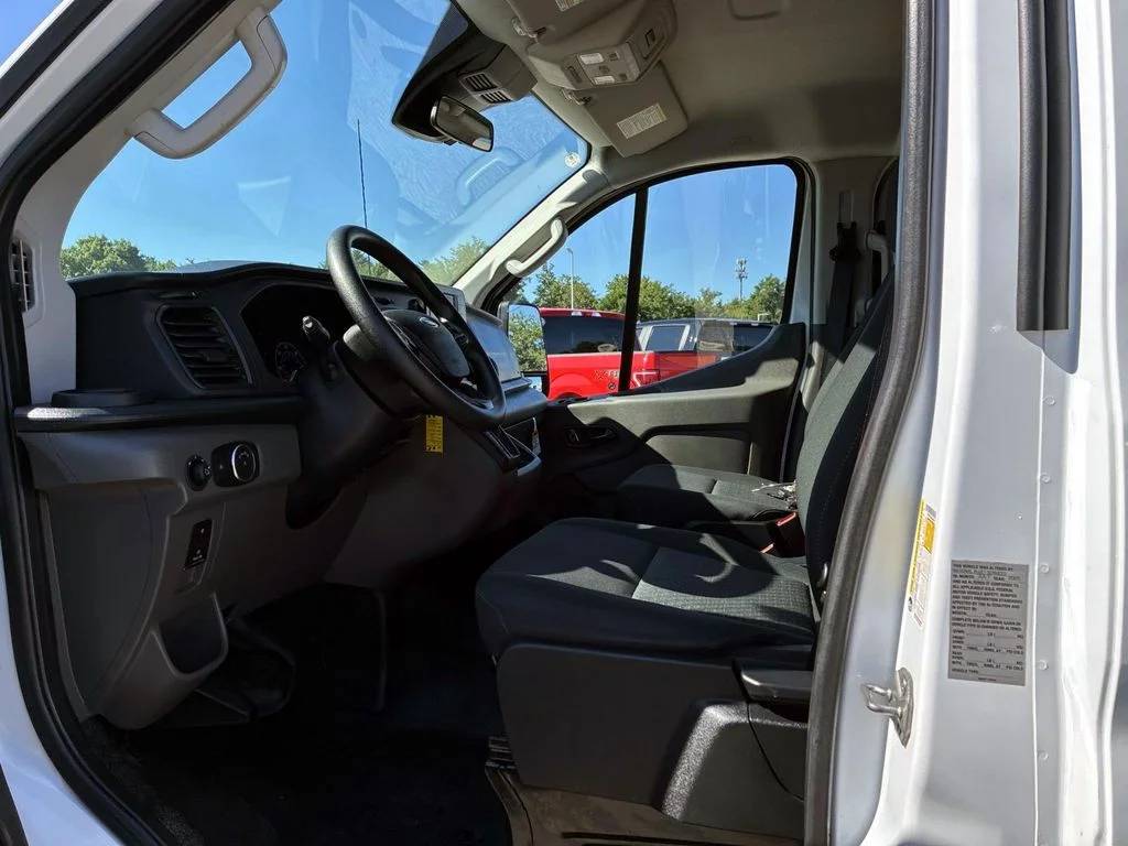 Used 2025 White Ford  image 20
