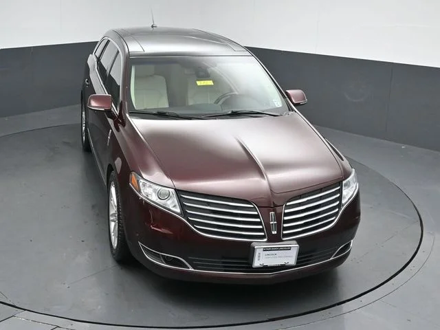 Used 2019 Burgundy Velvet Metallic Tinted Clearcoat Lincoln Reserve image 47