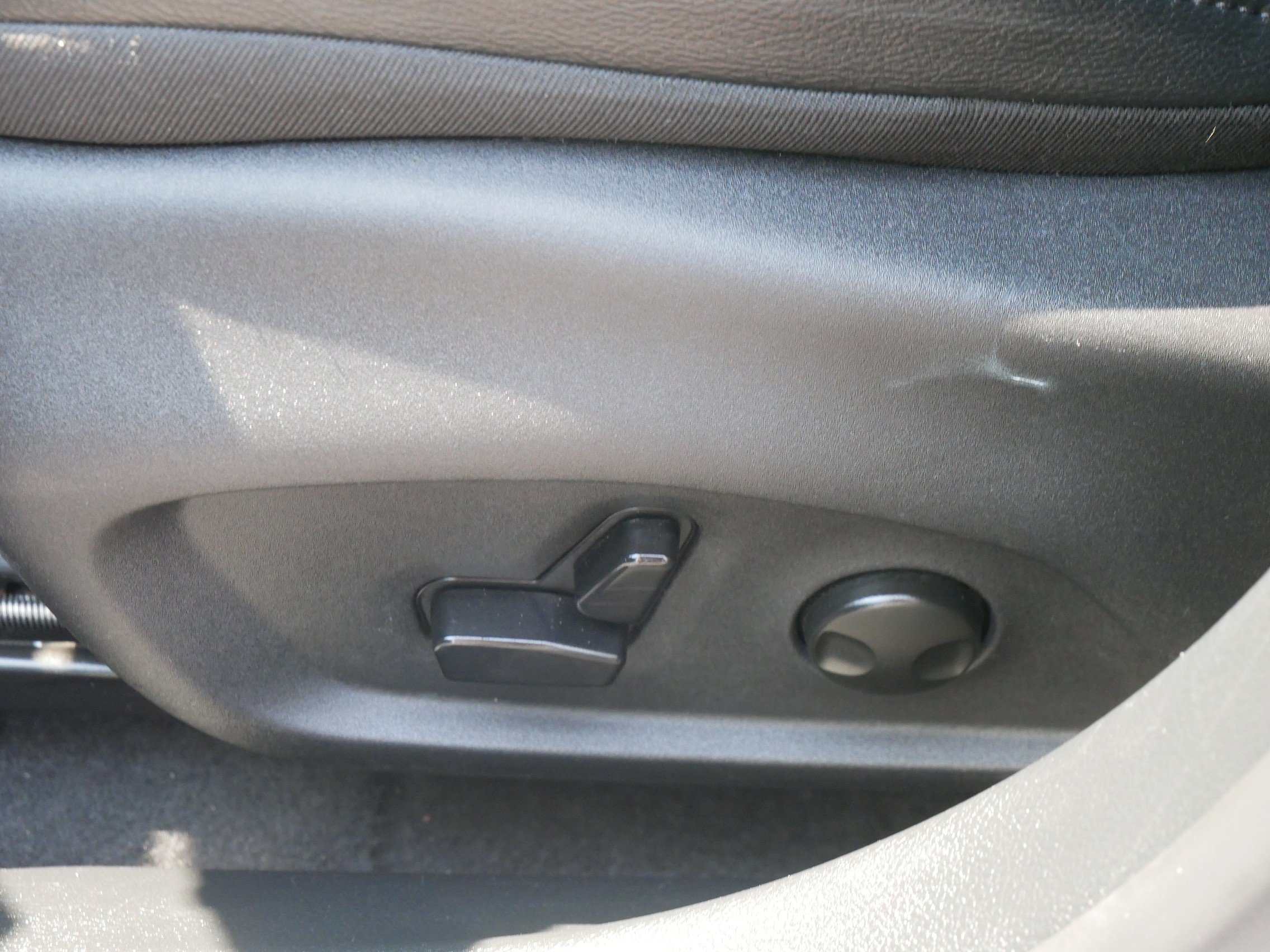 Used 2025 Silver Zynith Jeep Limited image 20
