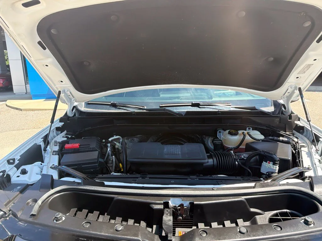 2025 GMC Yukon AT4 Ultimate - Photo 52