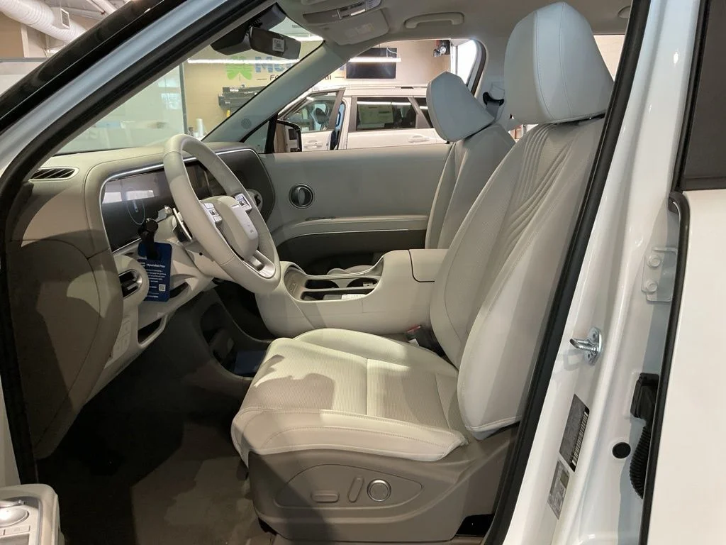 New 2026 White Hyundai SEL image 10