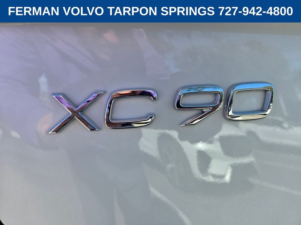 New 2026 White Volvo B6 Plus 7-Seater image 18