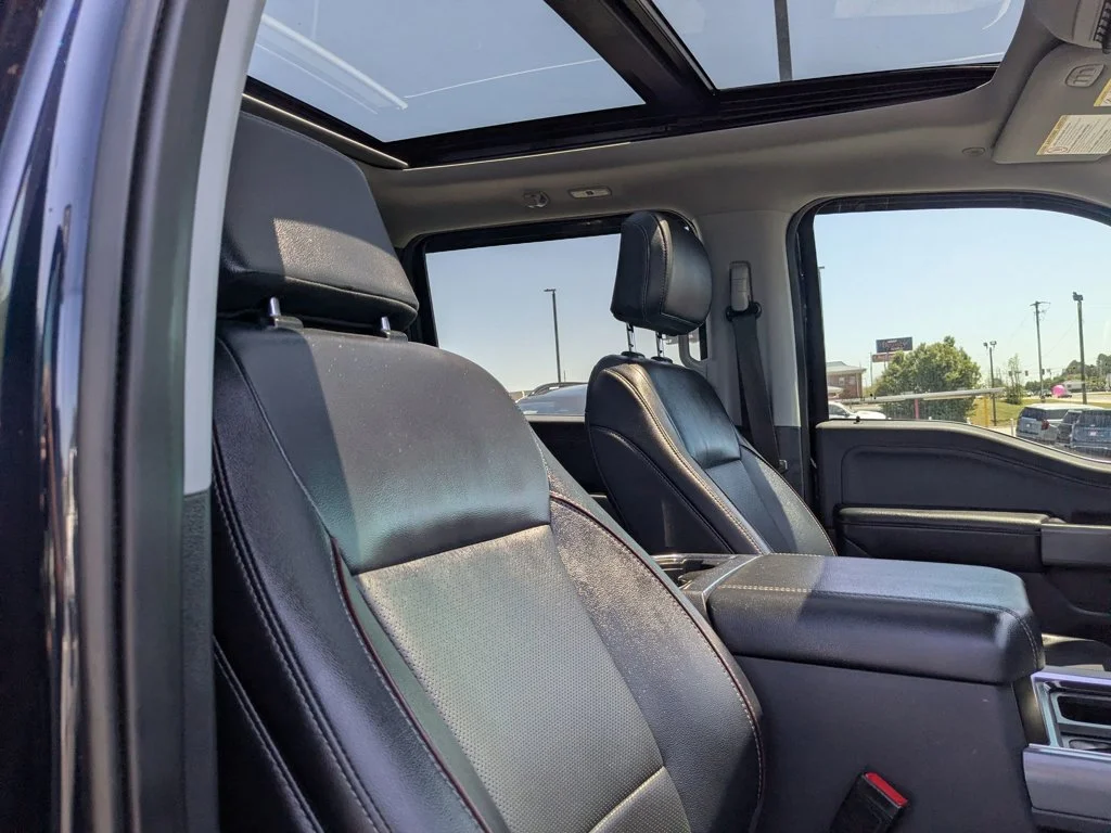 Used 2023  Ford LARIAT image 27