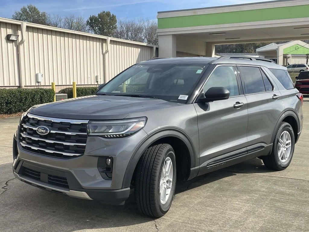 New 2026 Gray Ford Active image 7